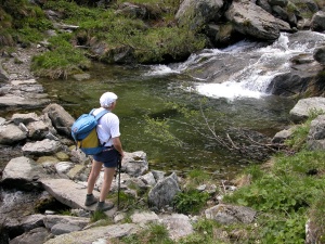Il guado sul torrente
La Manda
(51435 bytes)